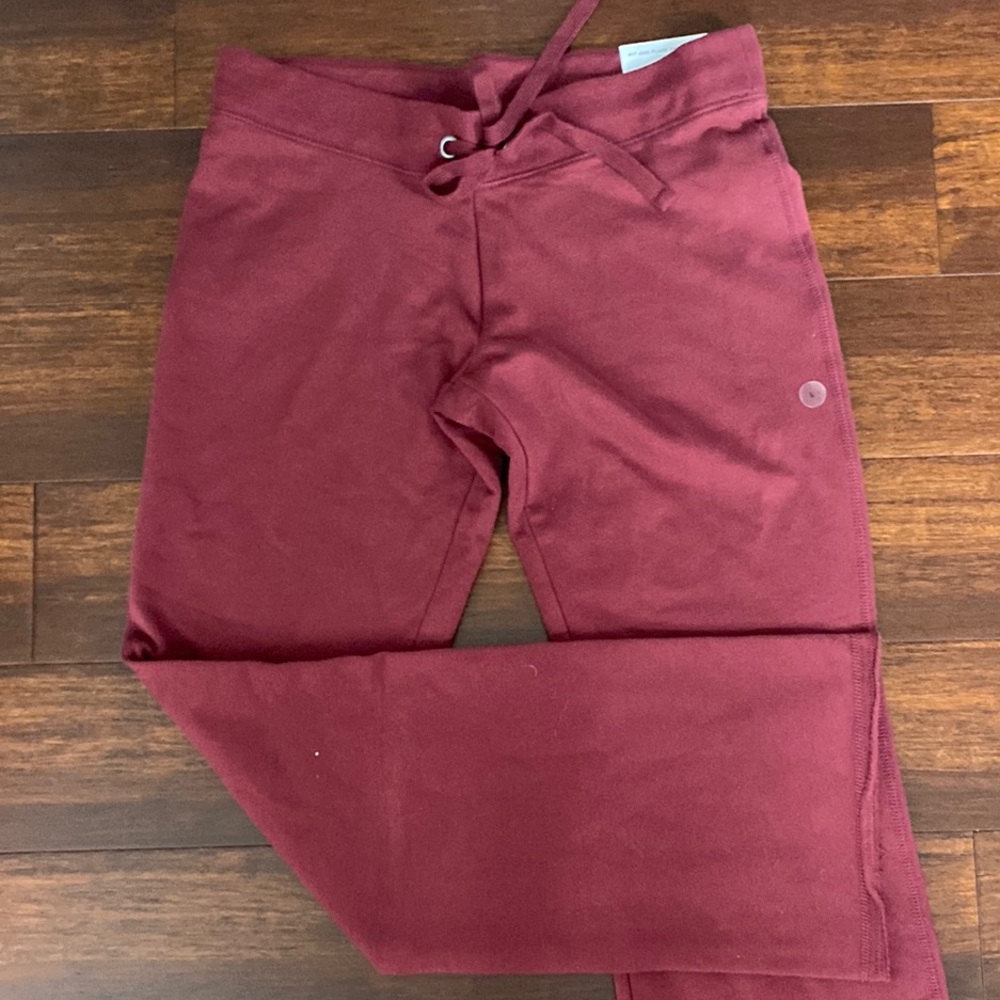 Aeropostale Red Leggings Soft Comfortable Bottoms BRAND NEW!!